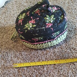 Vera Bradley Quiletted Flower Make Up Bag With Zipper Poach And Pockets